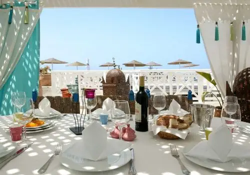 riad-dar-l-oussia-terrasse-dejeuner